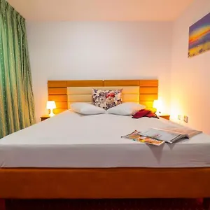 2* Hotel Sir Orhideea