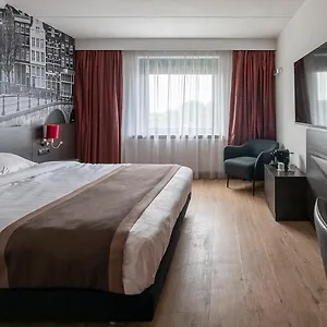 verificați disponibilitatea